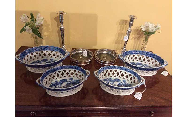 Two pairs in sizes of early 19th century 'pearlware' pierced baskets with blue printed decoration.  